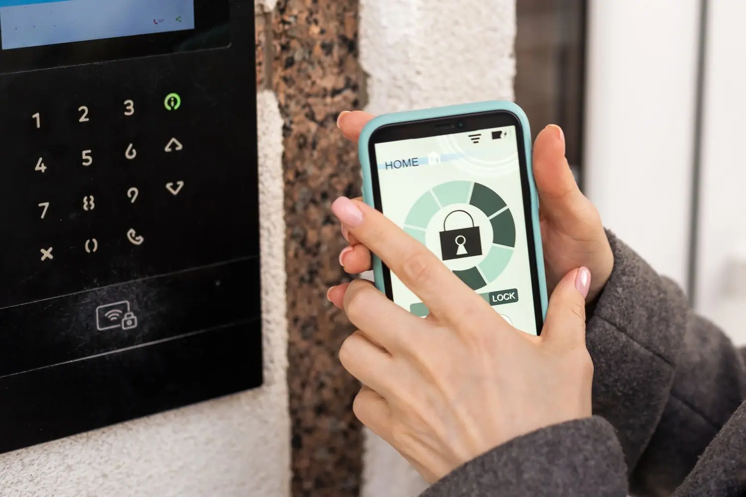 Bezpieczeństwo IoT w domu: ochrona urządzeń smart home