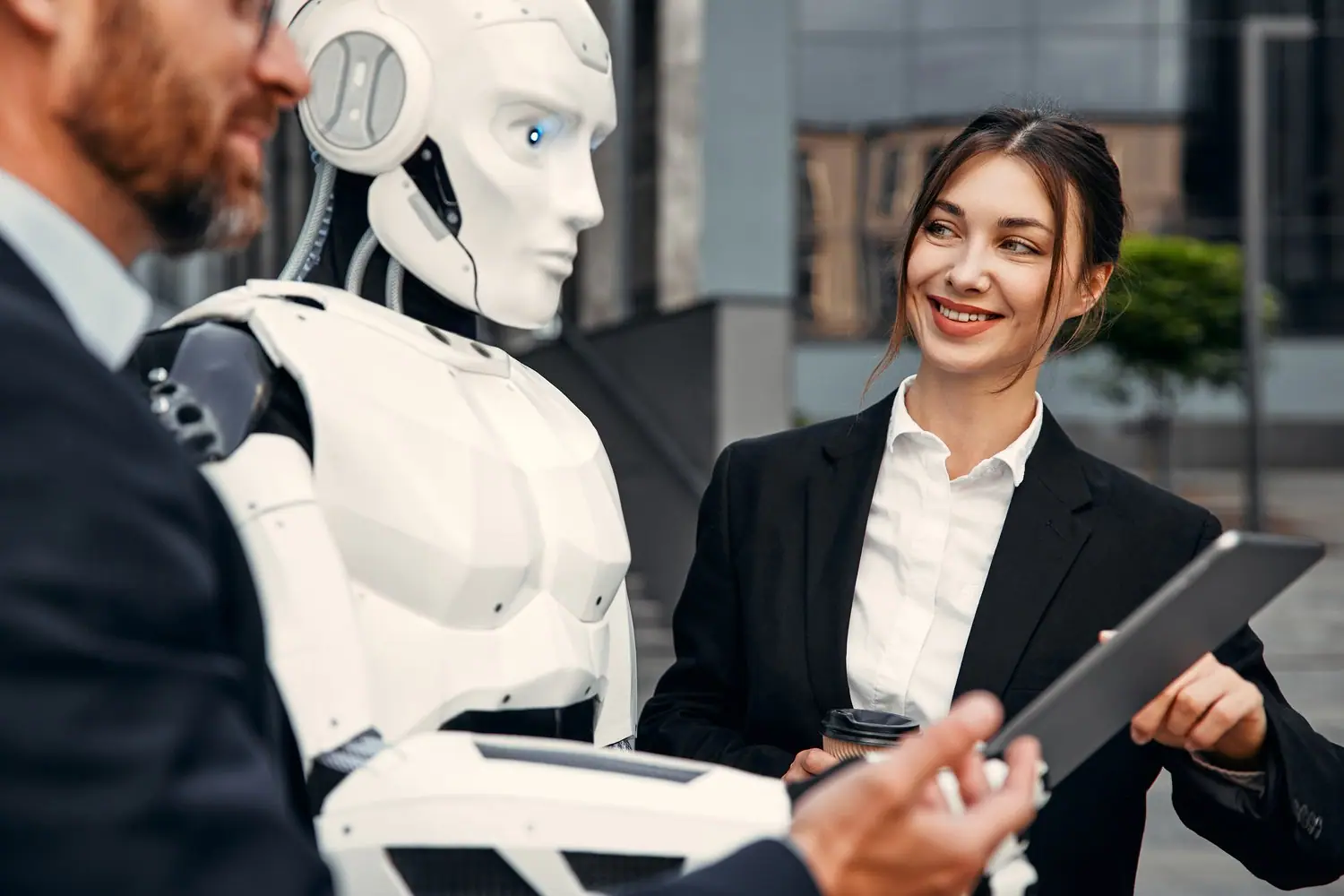 Sztuczna inteligencja w relacjach z klientem: granice automatyzacji