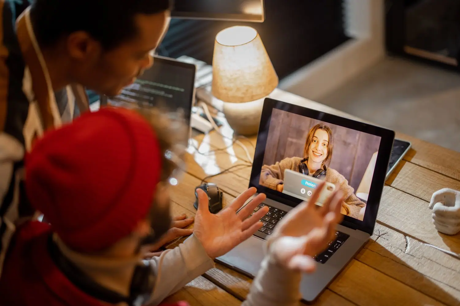 Onboarding pracowników zdalnych: Skuteczne wprowadzanie nowych członków zespołu