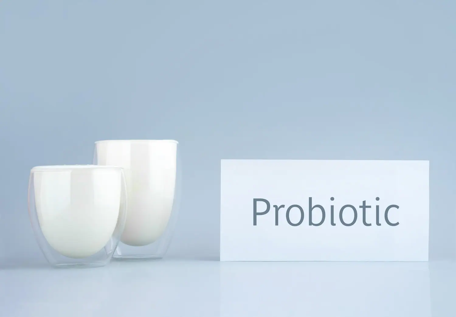Czym różni się probiotyk od synbiotyku? Przewodnik po preparatach wspomagających trawienie