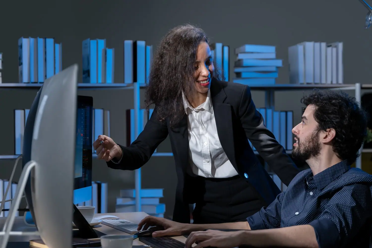 Jak rozpoznać manipulację w miejscu pracy? Techniki ochrony przed toksycznymi zachowaniami